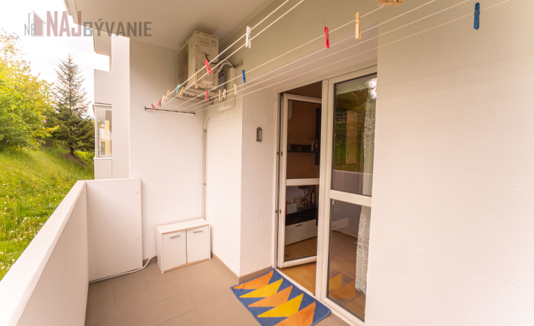 TEHLA - 2i 55m2 + Loggia na sídlisku Roveň